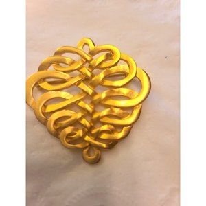 ART MUSEUM CELTIC KNOT PIN
